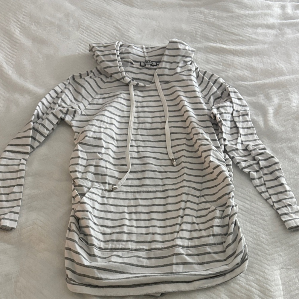 GINKANA Striped Hoodie in Gray and White